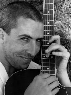 assets/Content/Musicians/_resampled/SetWidth240-Mojo-Webb2.jpg